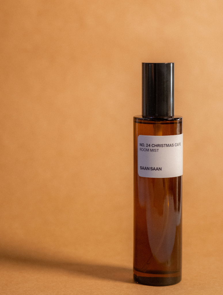 No. 24 Christmas Cafe Room Mist